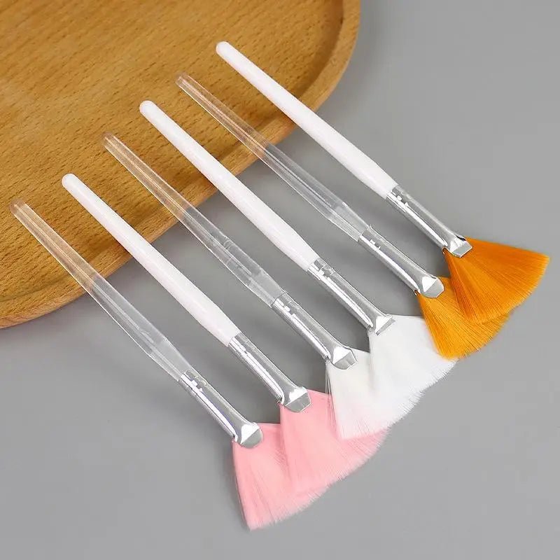 1Pcs Fan-Shaped Makeup Brush Facial Mask Brush Soft Applicator Brushes Facial Beauty Tool DIY Tool - Velvet Haven
