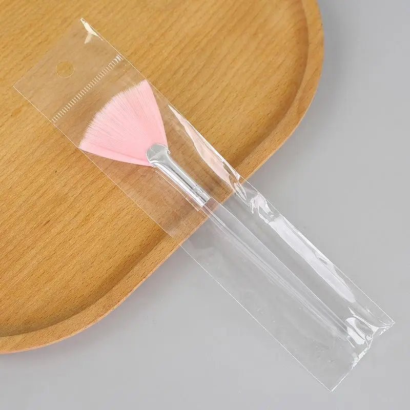 1Pcs Fan-Shaped Makeup Brush Facial Mask Brush Soft Applicator Brushes Facial Beauty Tool DIY Tool - Velvet Haven