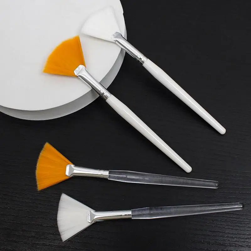 1Pcs Fan-Shaped Makeup Brush Facial Mask Brush Soft Applicator Brushes Facial Beauty Tool DIY Tool - Velvet Haven