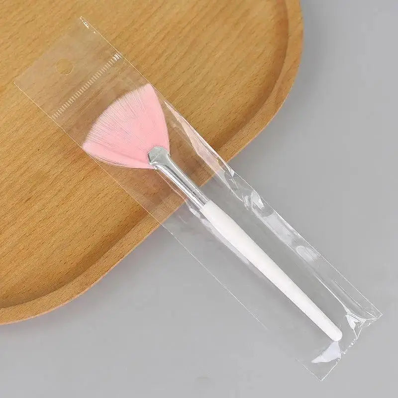 1Pcs Fan-Shaped Makeup Brush Facial Mask Brush Soft Applicator Brushes Facial Beauty Tool DIY Tool - Velvet Haven