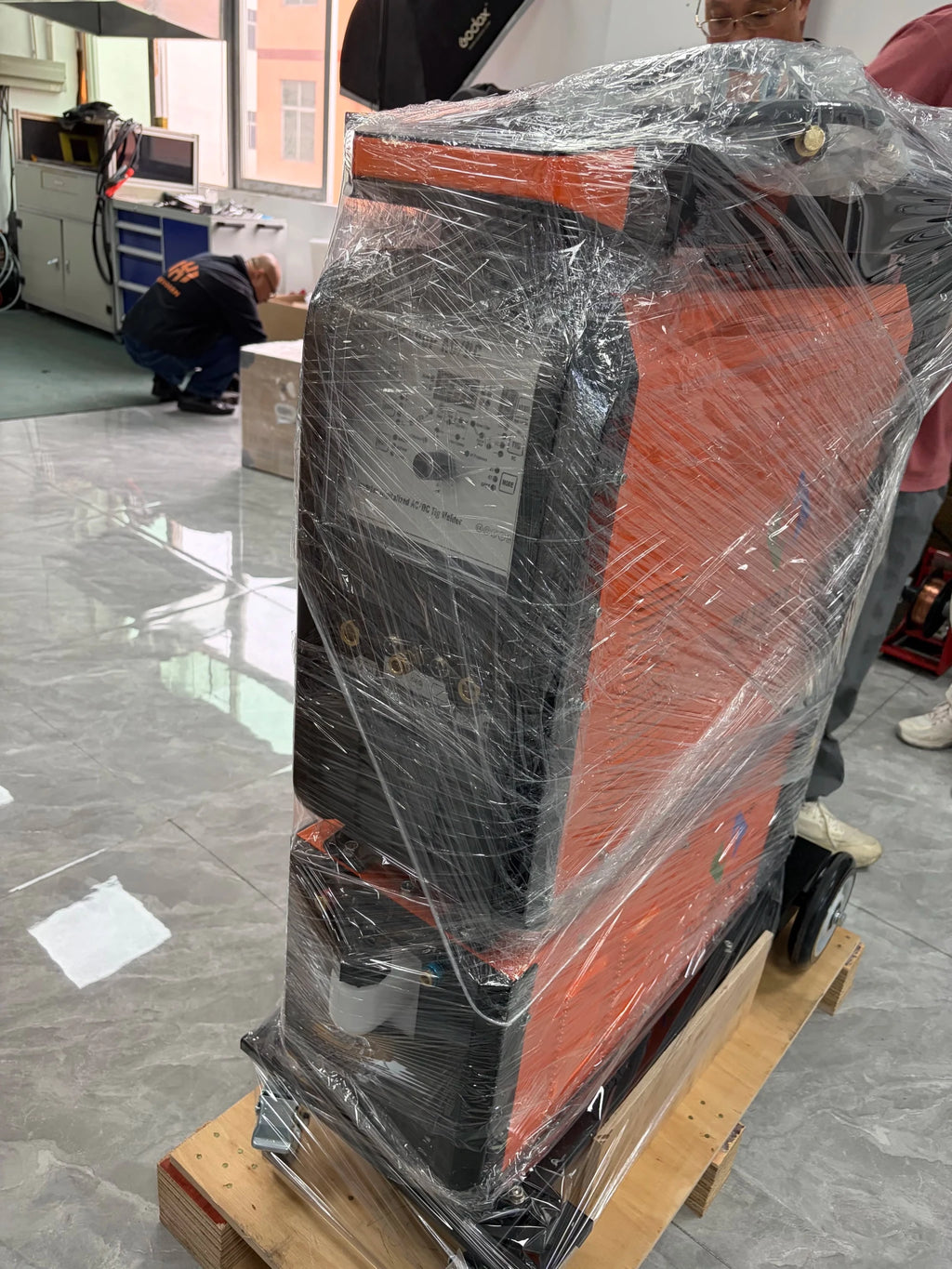 HITBOX ACDC 400p TIG Welding Machine Industry Machine Use 3phase 380V Water Cooler Aluminum TIG Welder Machine - Velvet Haven