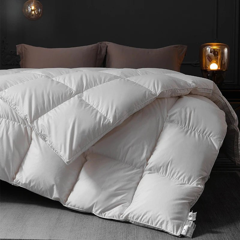 Luxurious Real Goose Down quilts duvets with a bulkiness of 800+ and a cleanliness of 1000+ Soft Comforter Warmth High Grade - Velvet Haven