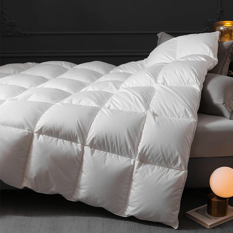 Luxurious Real Goose Down quilts duvets with a bulkiness of 800+ and a cleanliness of 1000+ Soft Comforter Warmth High Grade - Velvet Haven