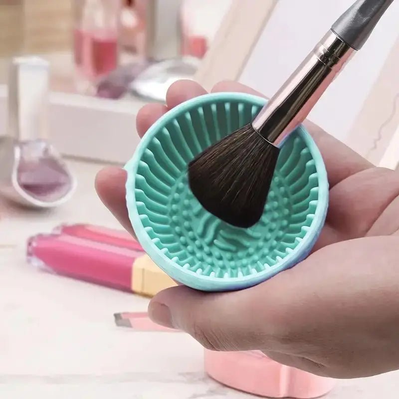 Silicone Makeup Brush Cleaner Bowl - 1 Piece - Velvet Haven